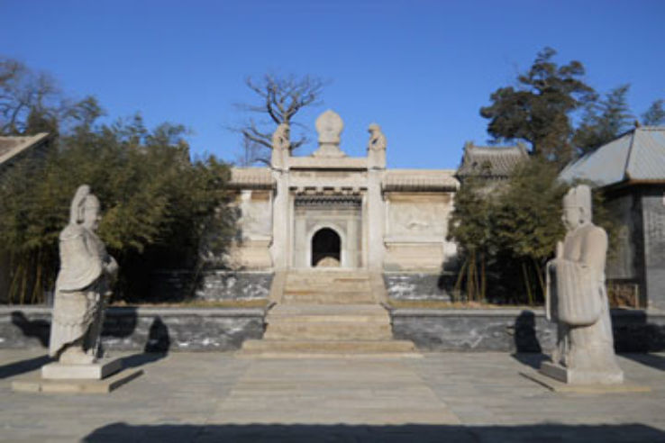 Ecstatic 8 Days Shanghai to Beijing Friends Trip Package