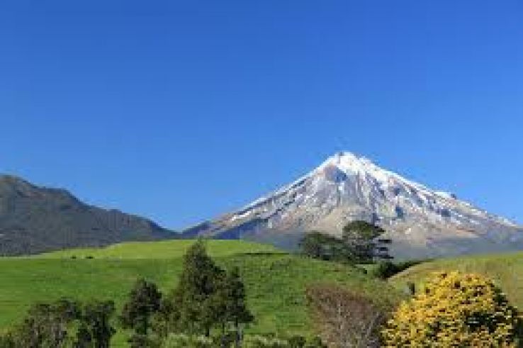 Mount Taranaki Trip Packages
