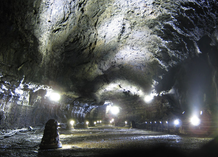 Manjanggul Trip Packages