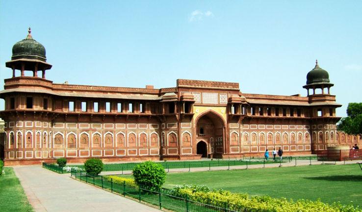 Jahangir Mahal Trip Packages