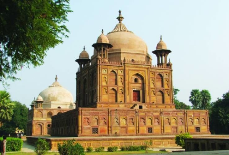 Family Getaway Allahabad Tour Package for 3 Days