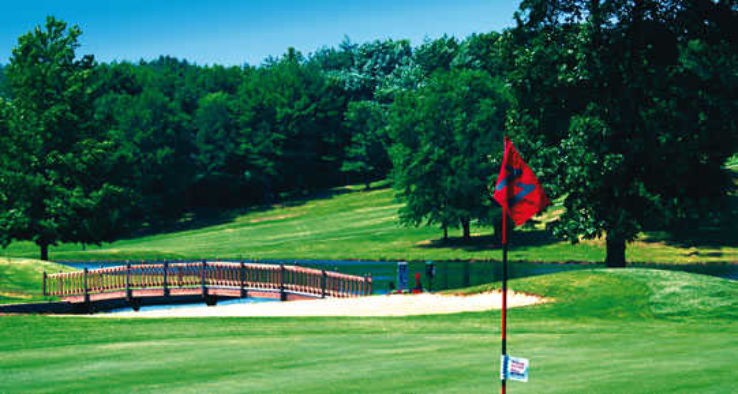 Christmas Lake Golf Course Trip Packages