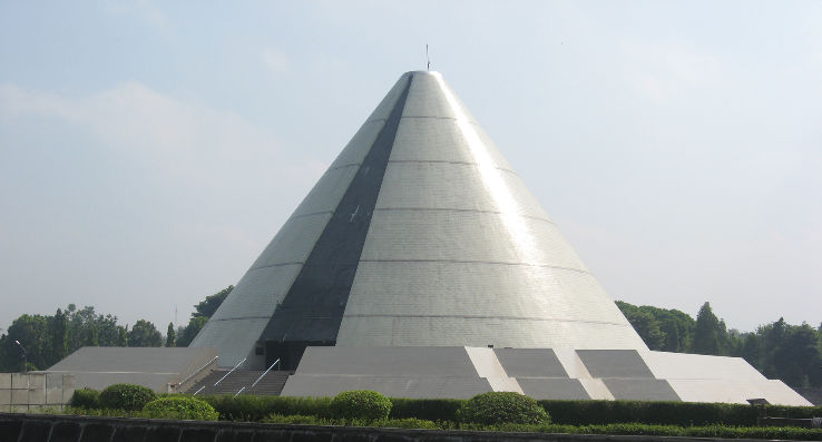 Yogya Kembali Monument Trip Packages