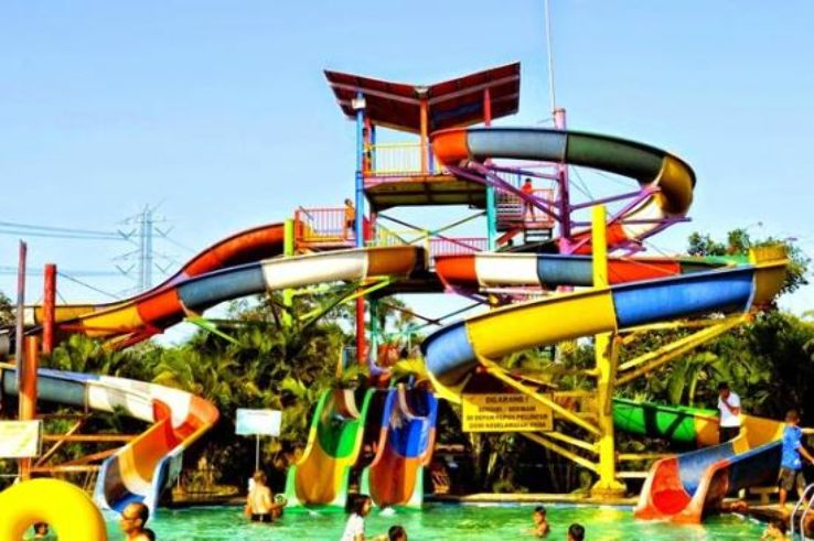 Grand Puri Waterpark Trip Packages