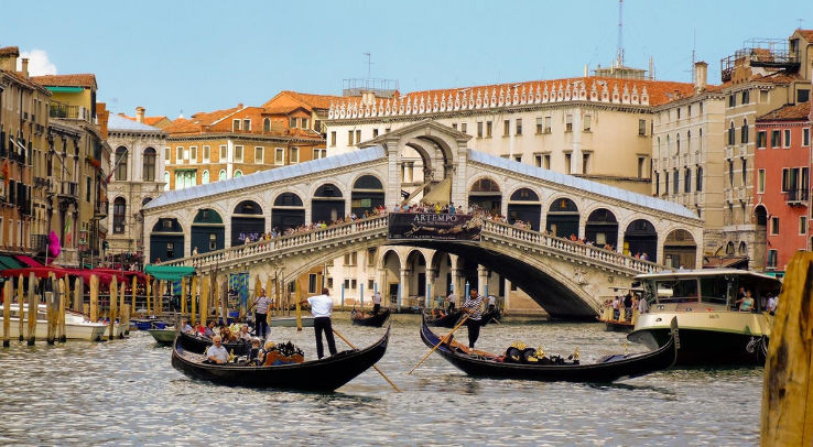Rialto Bridge Trip Packages