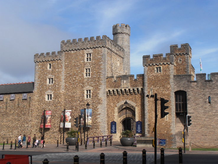 Cardiff Castle  Trip Packages