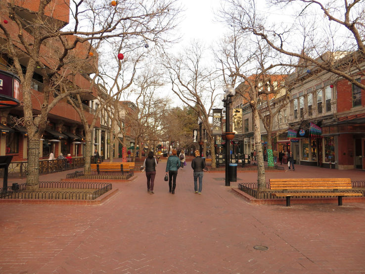 Pearl Street Mall Trip Packages