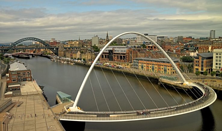 Gateshead Millennium Bridge Trip Packages