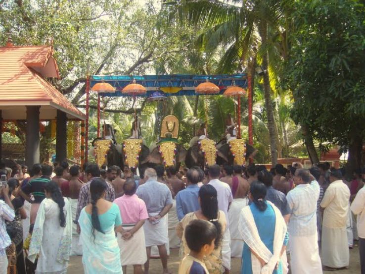 Thamaramkulangara Sree Dharmasastha Temple Trip Packages