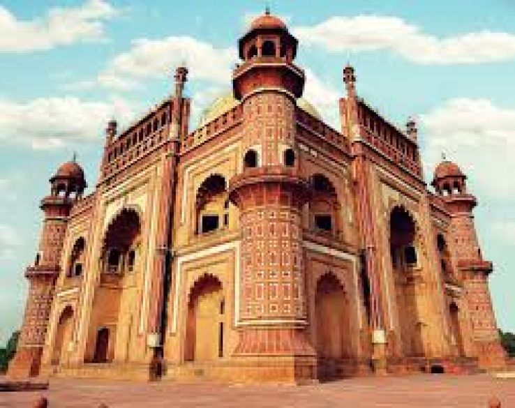 Safdarjung Tomb Trip Packages