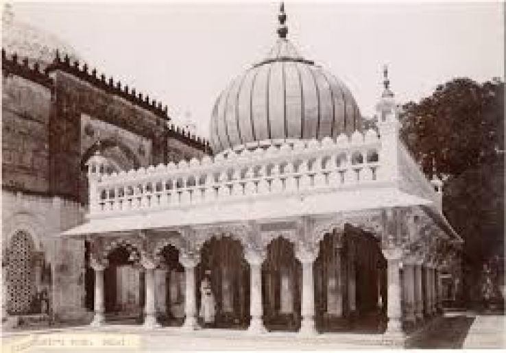 Hazrat Nizamuddin Aulia Dargah Trip Packages