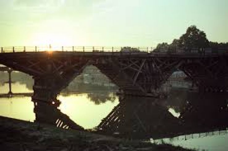 Romantic honeymoon holiday Package for kashmir