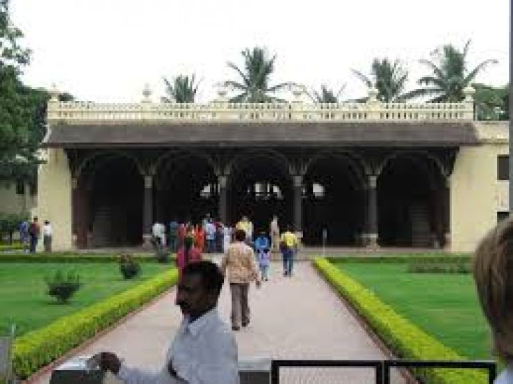 Tipu Sultan's Summer Palace Trip Packages