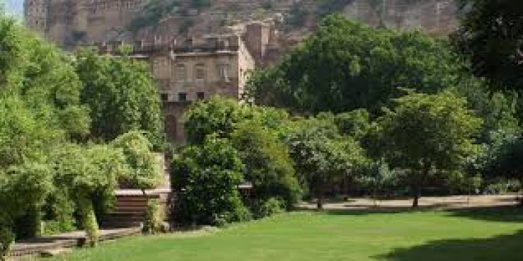 Chokhelao Garden Trip Packages