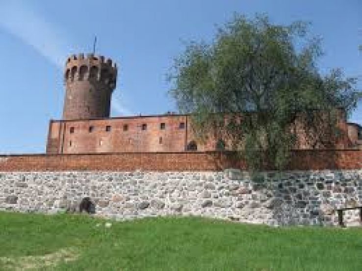 Swiecie Castle Trip Packages