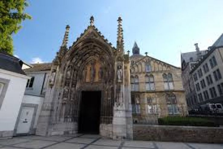 Basilica of Saint Servatius Trip Packages