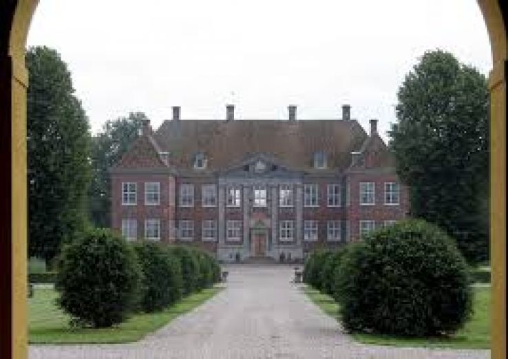 Nyso Manor Trip Packages