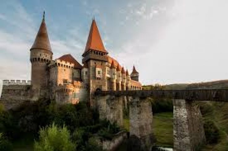 Castelul Corvinilor Trip Packages