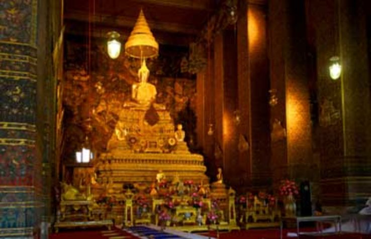Temple of Reclining Buddha Trip Packages