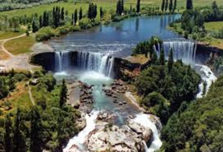 Laja Falls Trip Packages