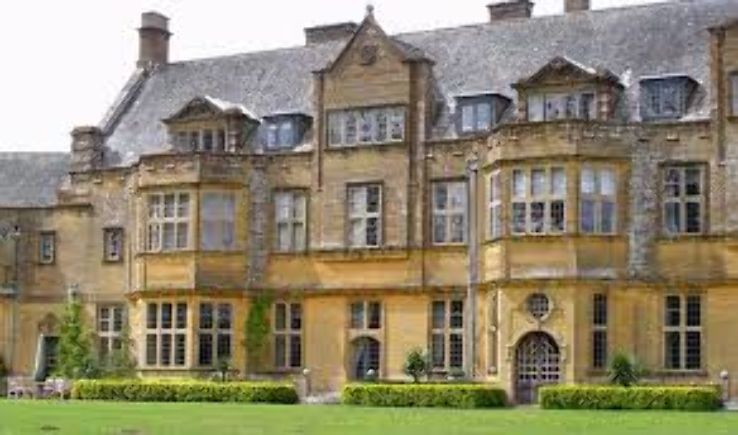 Winchester College Trip Packages