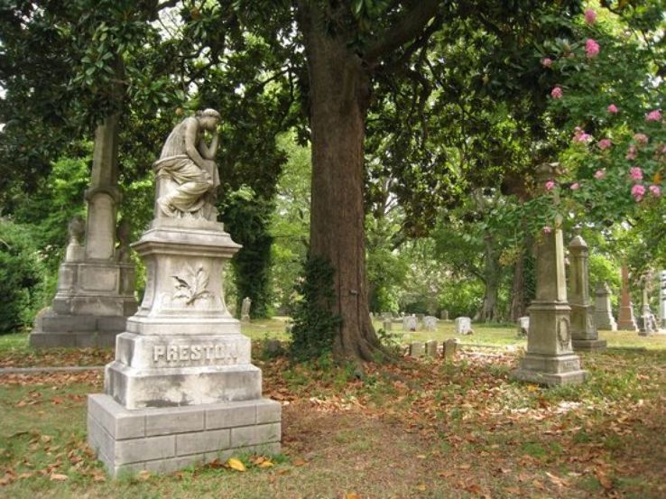 Elmwood Cemetery Trip Packages