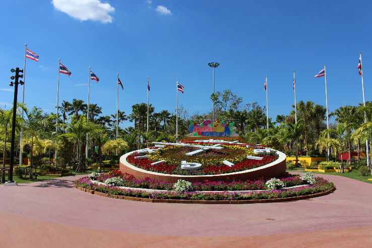 Nong Prajak Public Park Trip Packages