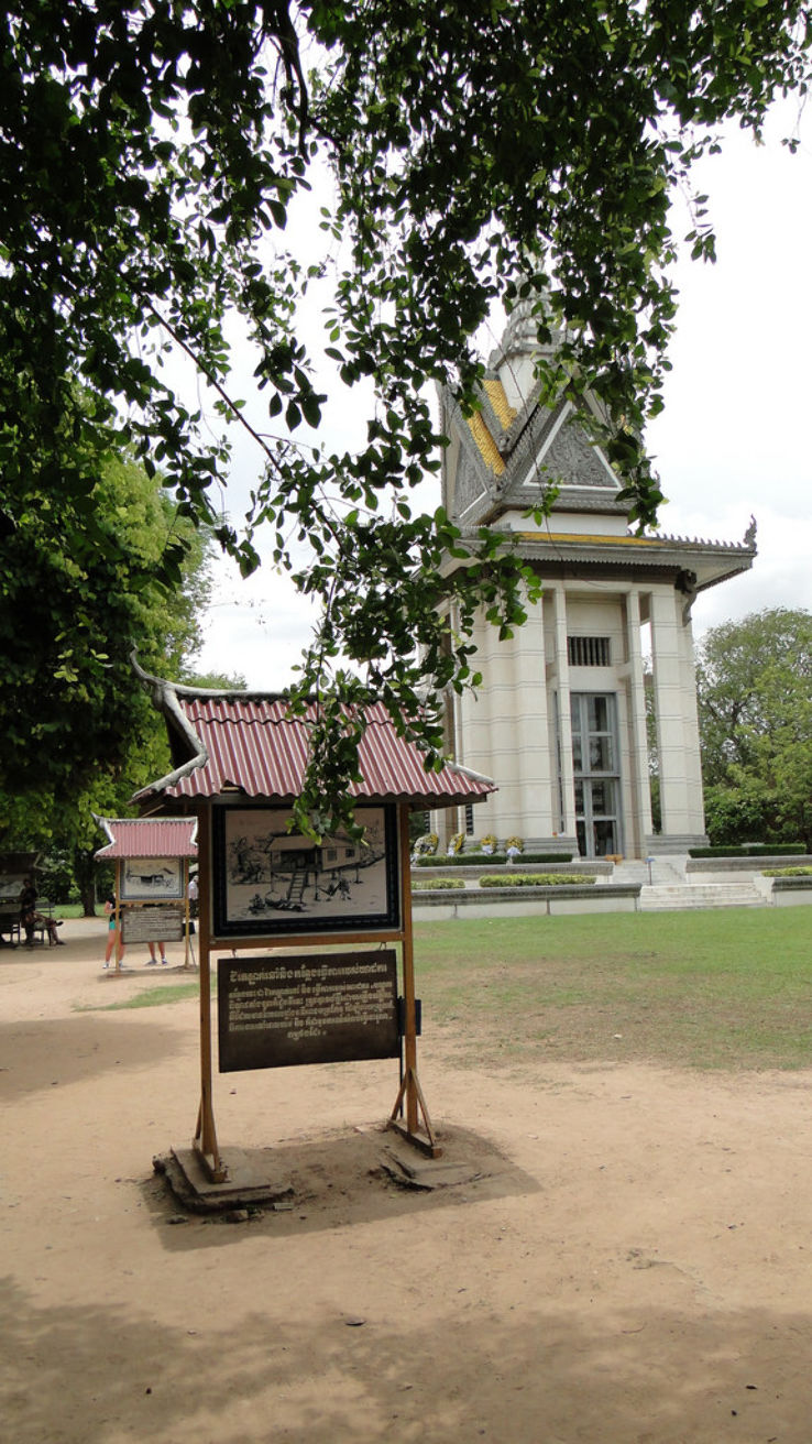 Choeung Ek Genocidal Centre Trip Packages