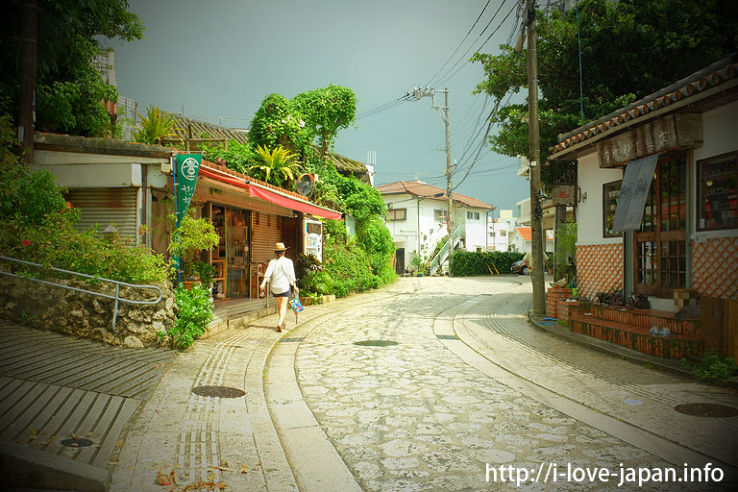 Tsuboya Yachimun Street Trip Packages