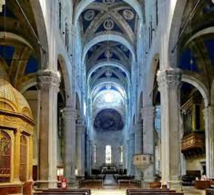 Lucca Cathedral Trip Packages