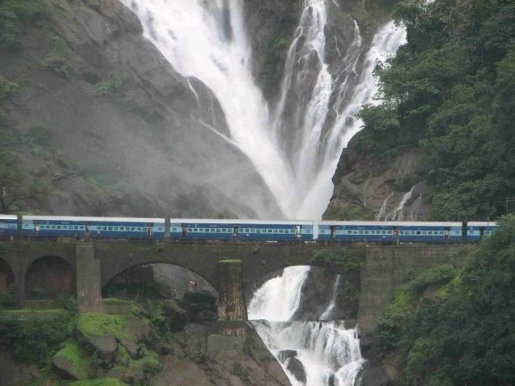  SOMESHWAR WATERFALLS / DUDHSAGAR FALLS Trip Packages