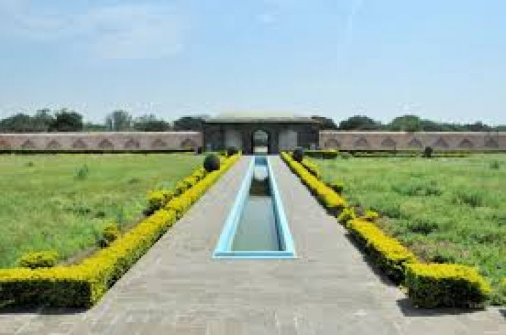 Soneri Mahal Trip Packages Soneri Mahal Trip Packages