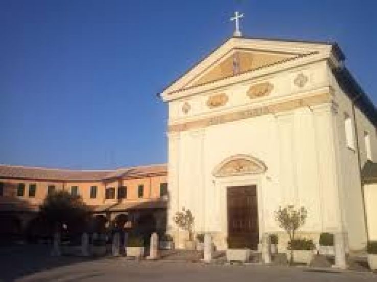 Sanctuary of the Madonna di Pietraquaria Trip Packages