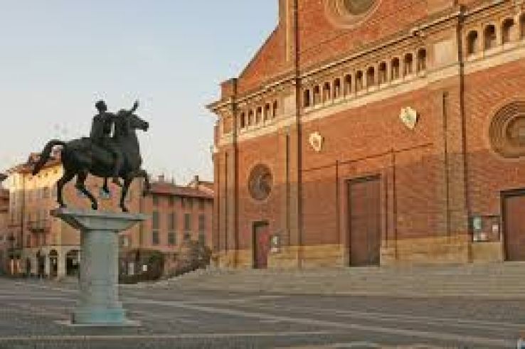 Cathedral of Pavia Trip Packages