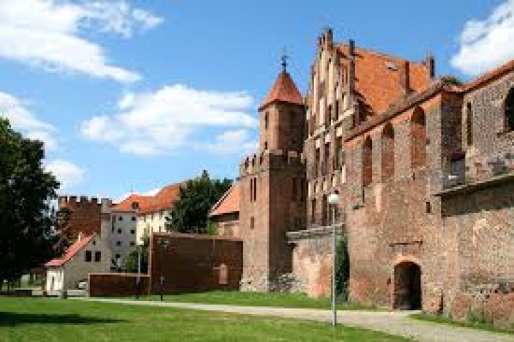 Torun Castle Trip Packages