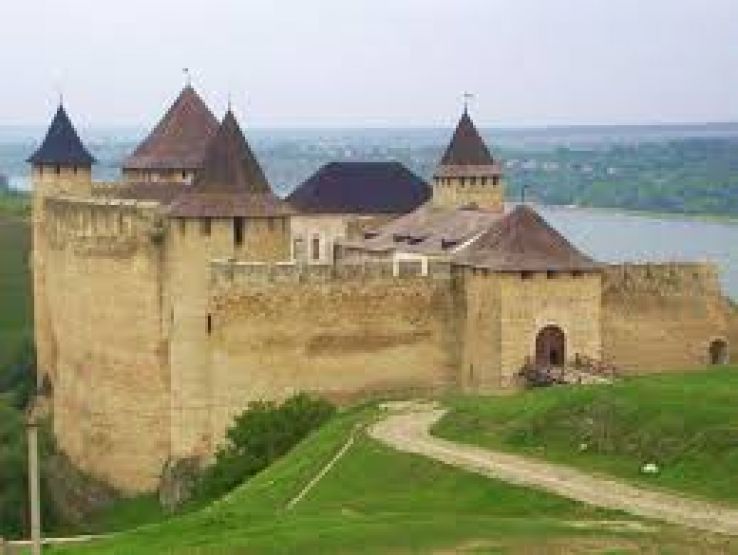Dzikow Castle Trip Packages