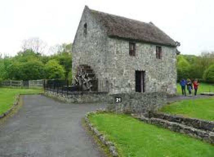 Bunratty Castle & Folk Park Trip Packages