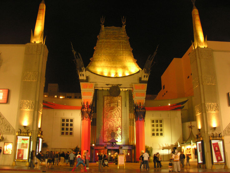Chinese Theatre Trip Packages