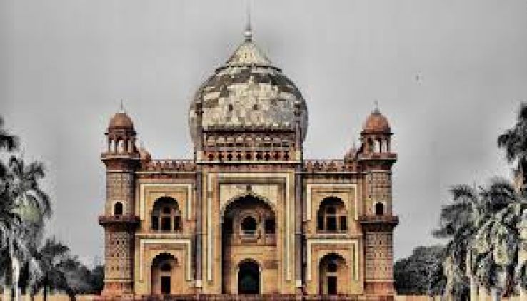 Safdarjung Tomb Trip Packages