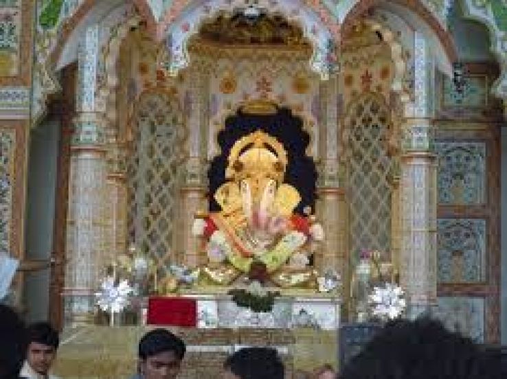 Dagadusheth Halwai Ganapati Temple Trip Packages