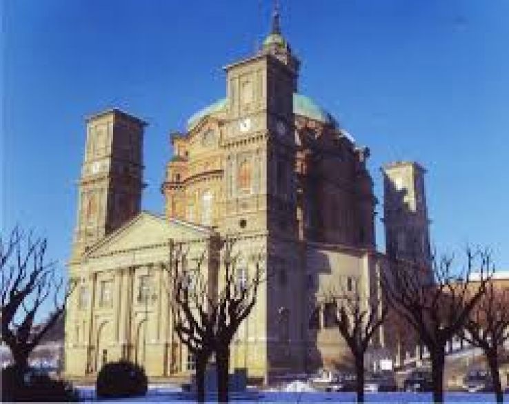 Mondovi Cathedral Trip Packages