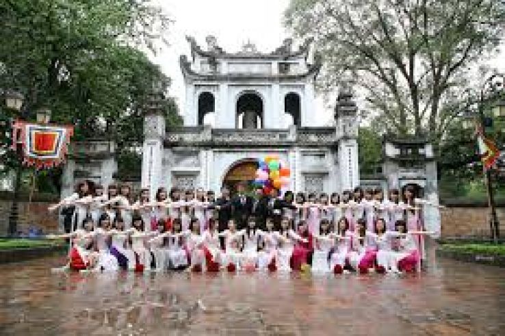Temple of Literature Trip Packages