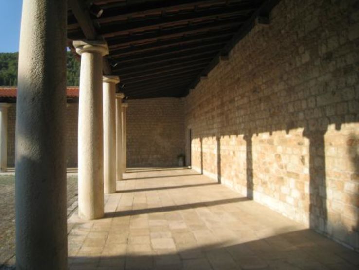 Mestroviceve Crikvine-Kastilac Trip Packages