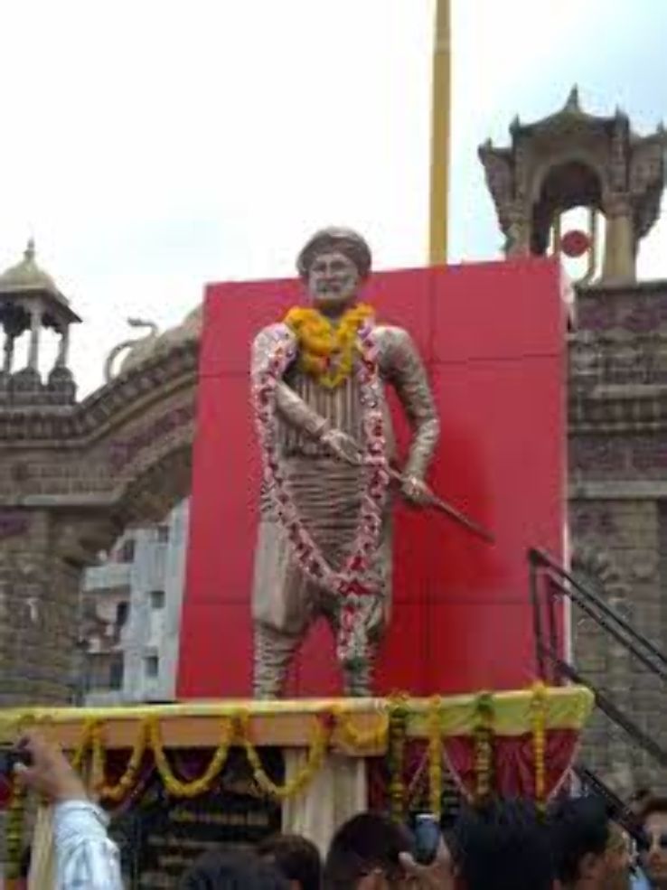 Siddhraj Jaysinh Statue Trip Packages