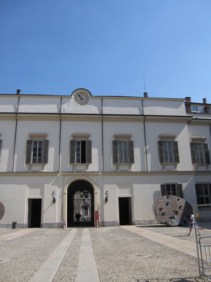 Royal Palace of Milan Trip Packages
