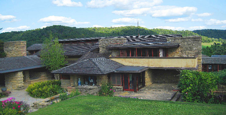 Taliesin East: Frank Lloyd Wrights Perfect Country Home Trip Packages
