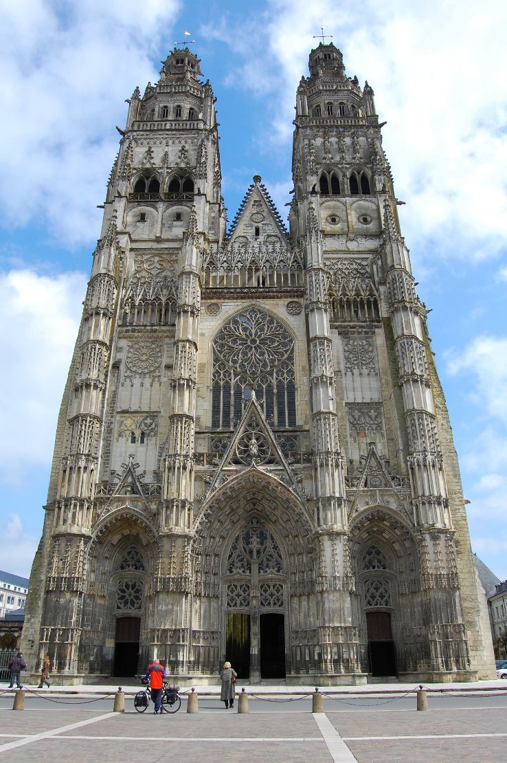 Tours Cathedral Trip Packages