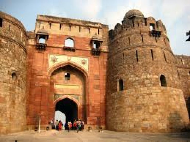 Purana Qila Trip Packages