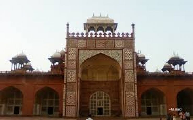 Tomb of Akbar the Great Trip Packages