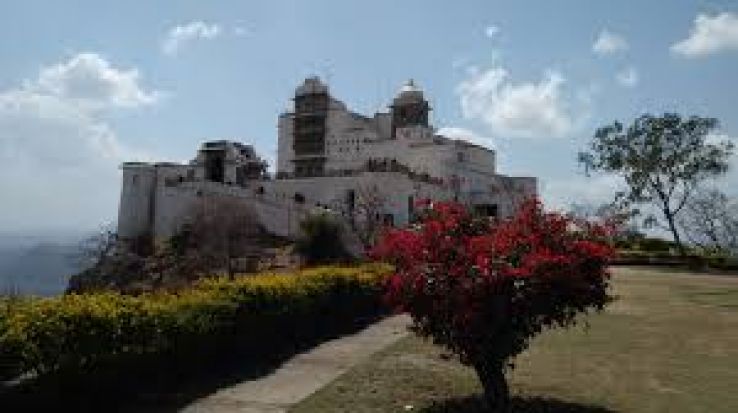 Monsoon Palace Trip Packages